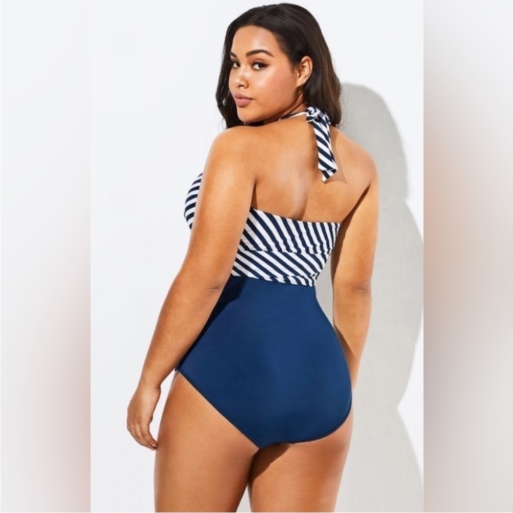 New Meet.Curve Halter One Piece Swimsuit - Picture 2 of 6